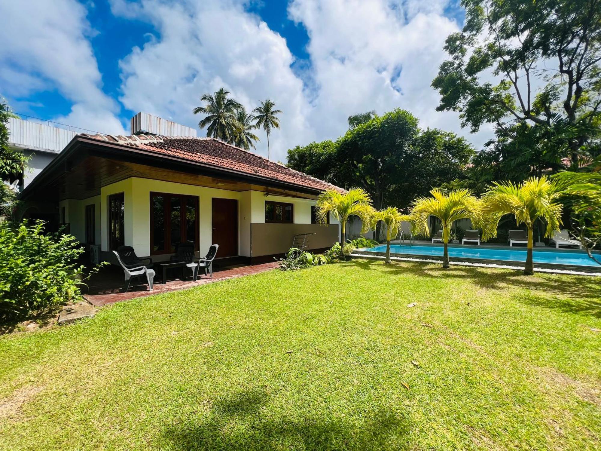 Jaya Villa Hikkaduwa Exterior photo